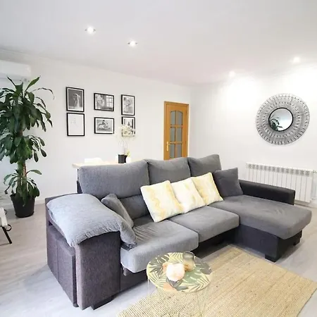 New Only 30min To Barcelona Center. Apartamento Granollers
